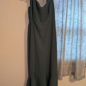 Elegant Green Sleeveless Dress